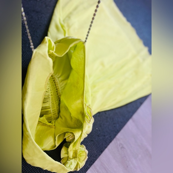 Sexy off shower with floral one shoulder and crystal string on the other. XS-S - Picture 11 of 11